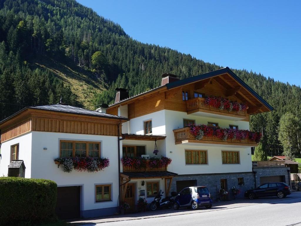 Apartment House Sylvia, Flachau Eksteriør billede